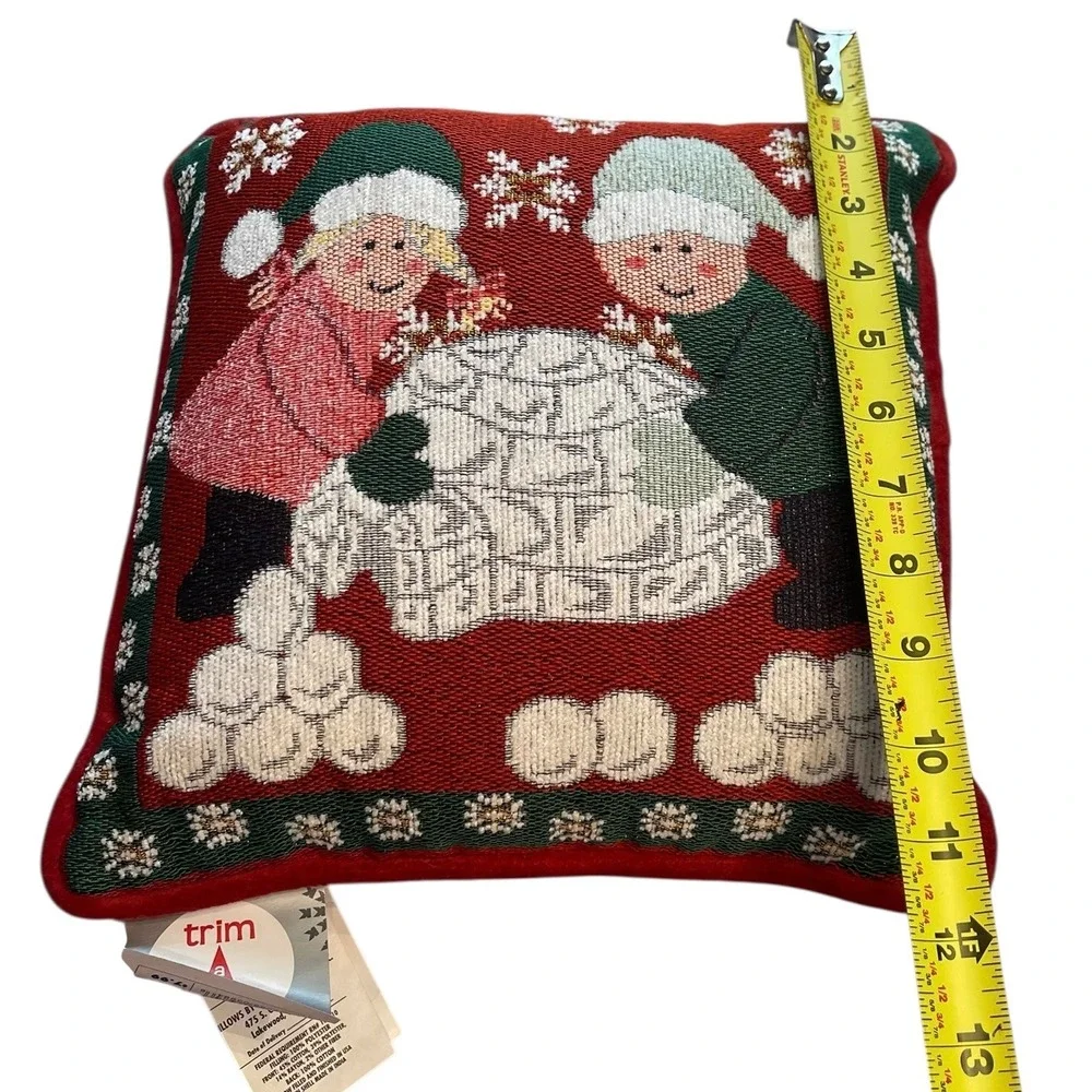 New Vintage Needlepoint Throw Pillow Christmas Holiday Decor Winter Snow Day